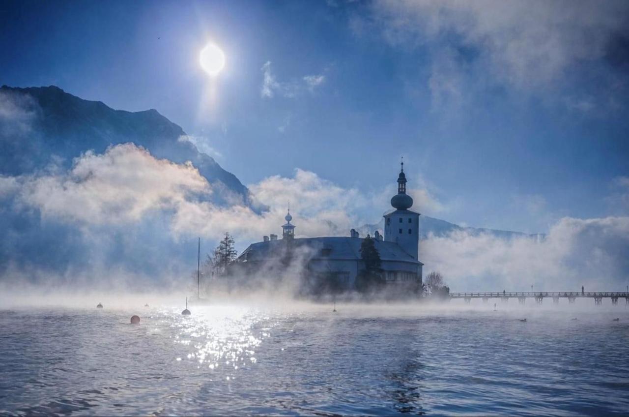 Ferienhaeuschen Am Traunsee Mit Tretboot Zur Freien Nutzung Am Badeplatz Altmünster Eksteriør billede